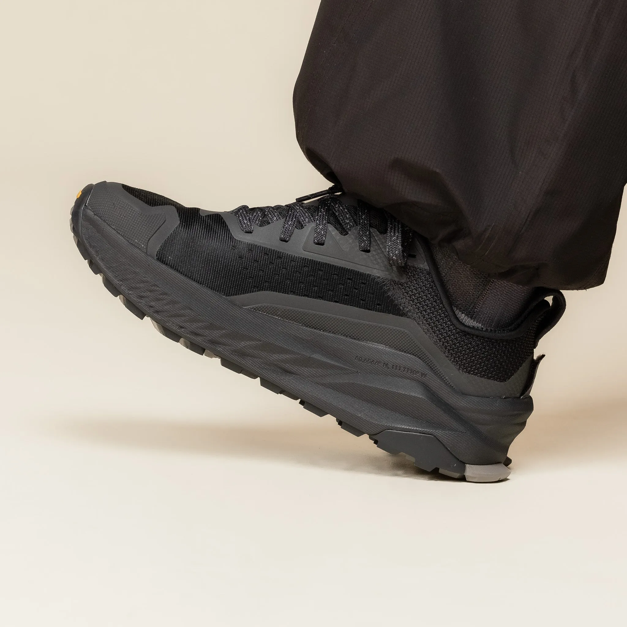 Altra - Olympus 6 Trail Shoe - Triple Black