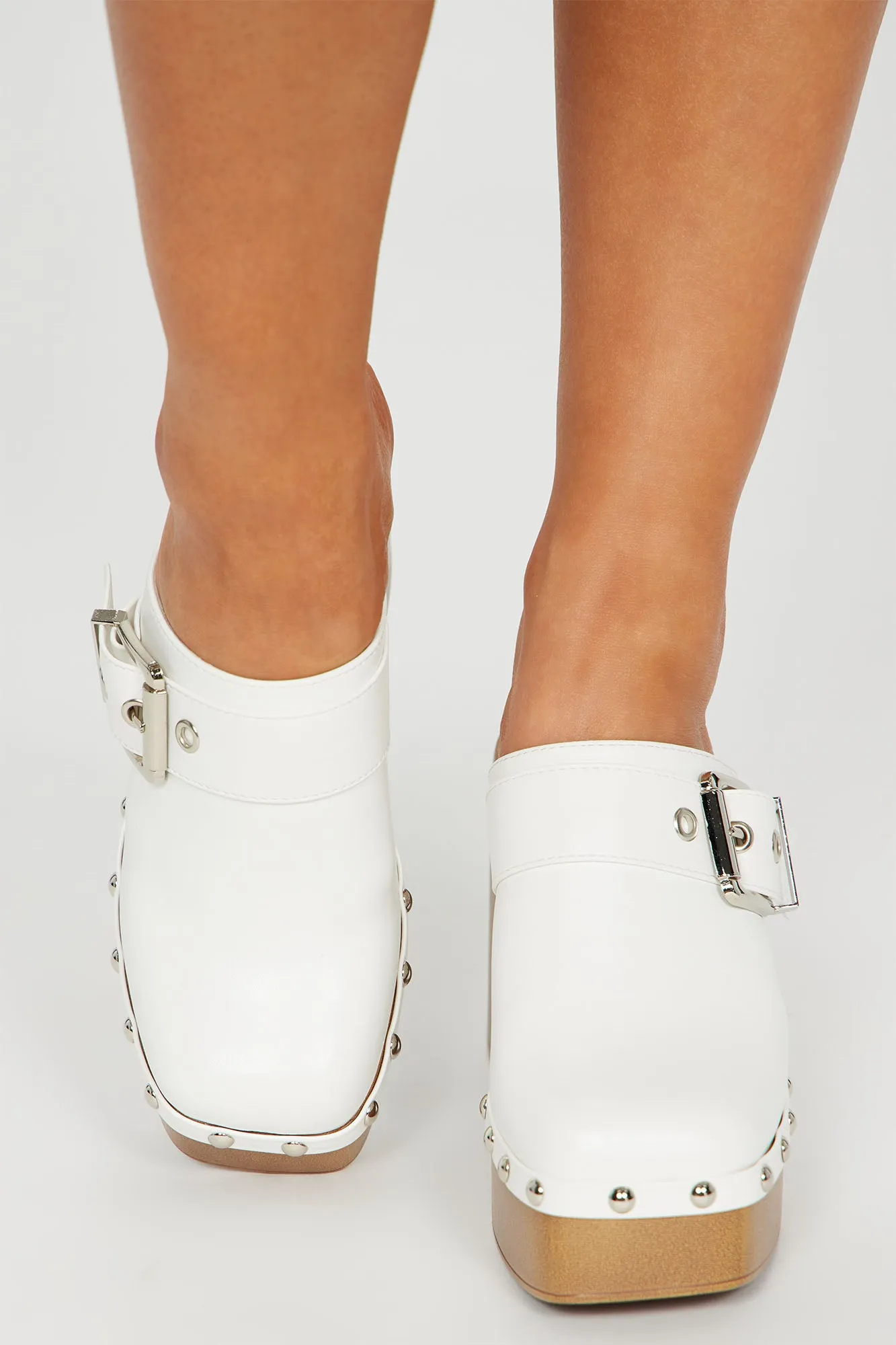 Alyssum Mule Clogs - White