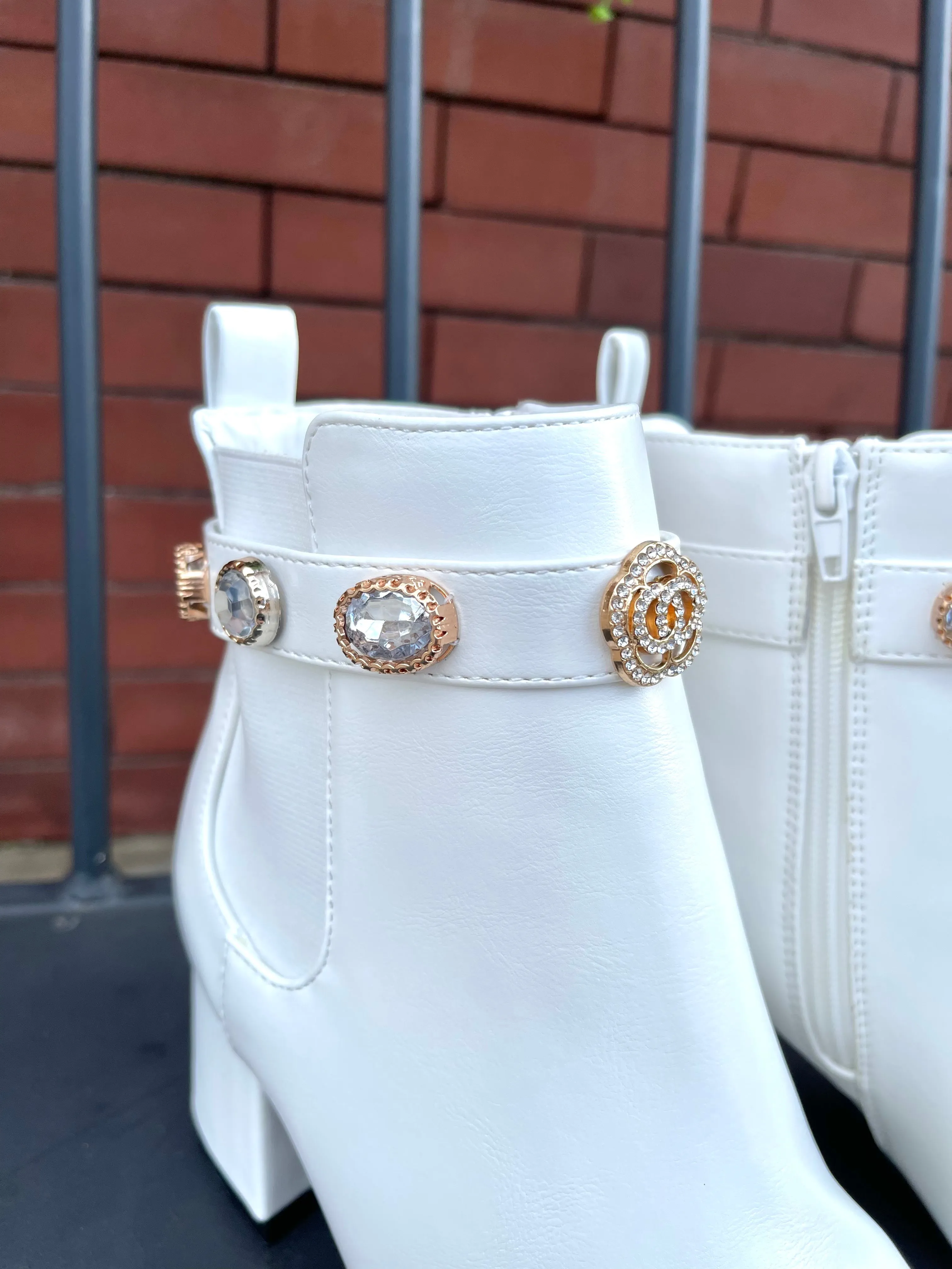 Bamboo Mode Gem Booties-White