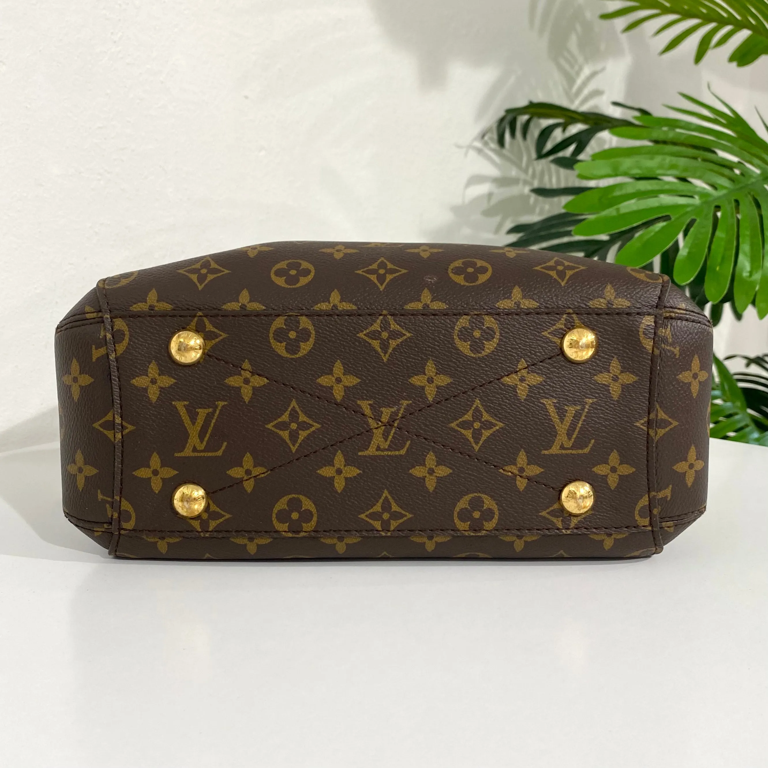 Louis Vuitton Monogram Montaigne BB